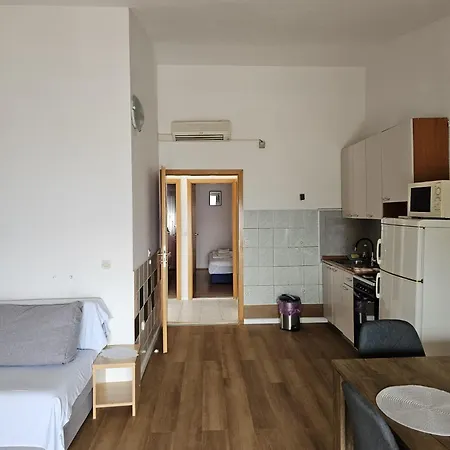 Roing S Apartment