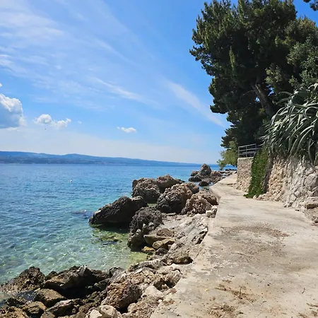 Roing S Apartmán