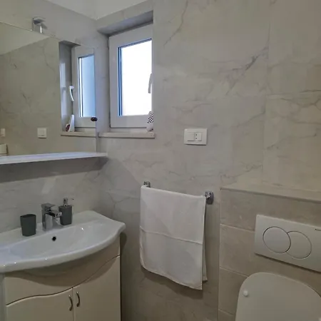Roing S Apartmán